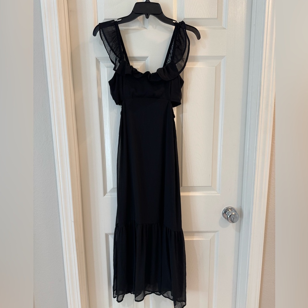✨ Beautiful Black Ruffle Midi Dress (NEW with Tags!)✨